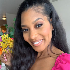 Meet your Posher, Ekima